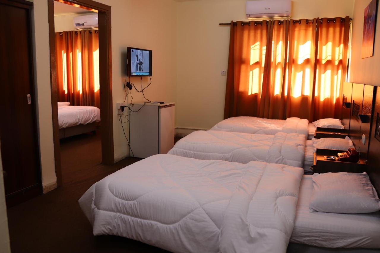 Eden Aqaba Hotel エクステリア 写真